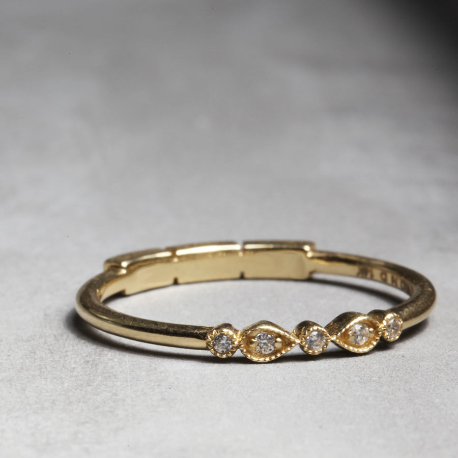 CELINE RING - YELLOW GOLD WITH WHITE DIAMONDS