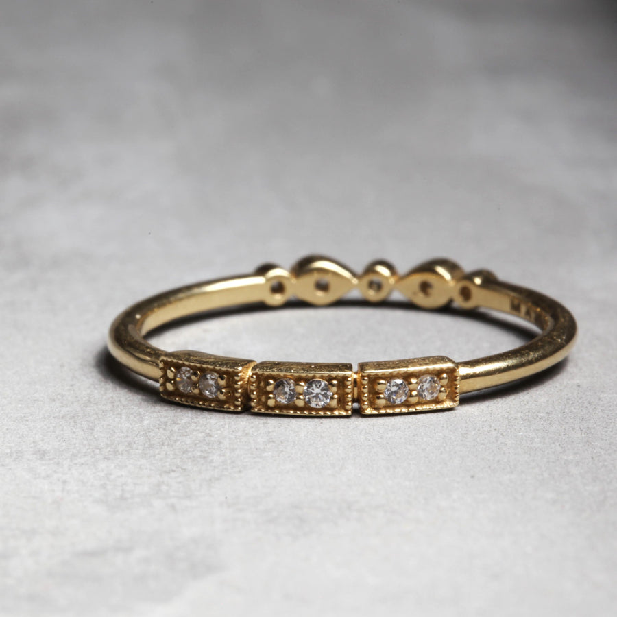 CELINE RING - YELLOW GOLD WITH WHITE DIAMONDS