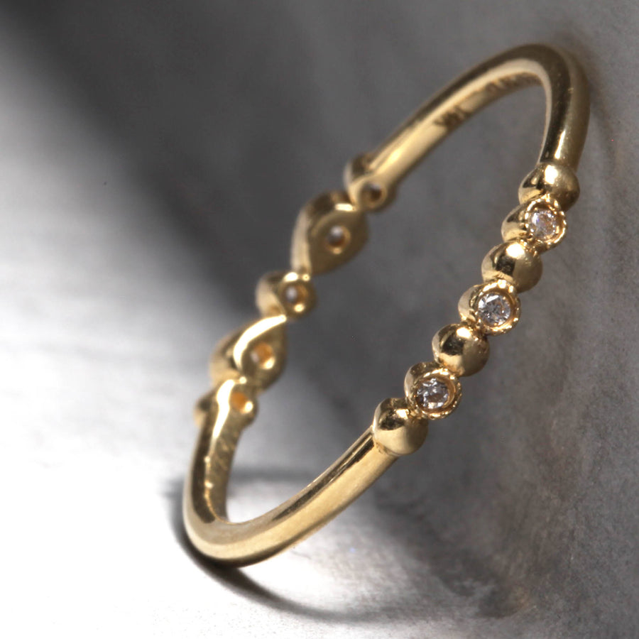 LILY RING - YELLOW GOLD WITH WHITE DIAMONDS